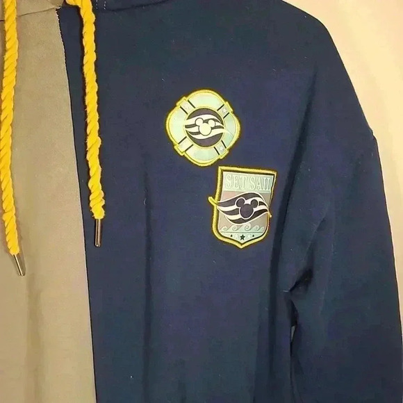 Disney Cruise Line Sweatsuit  Adult M Hoodie Mens RARE - Picture 2 of 7